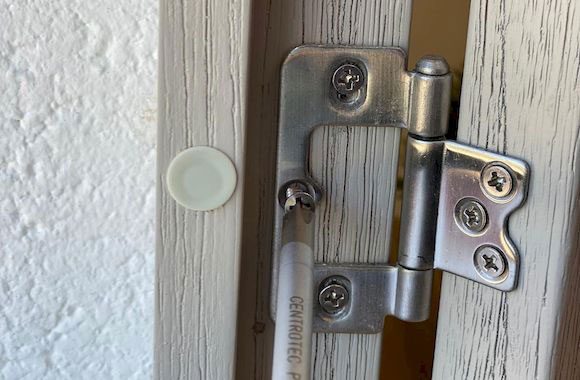Hinges8